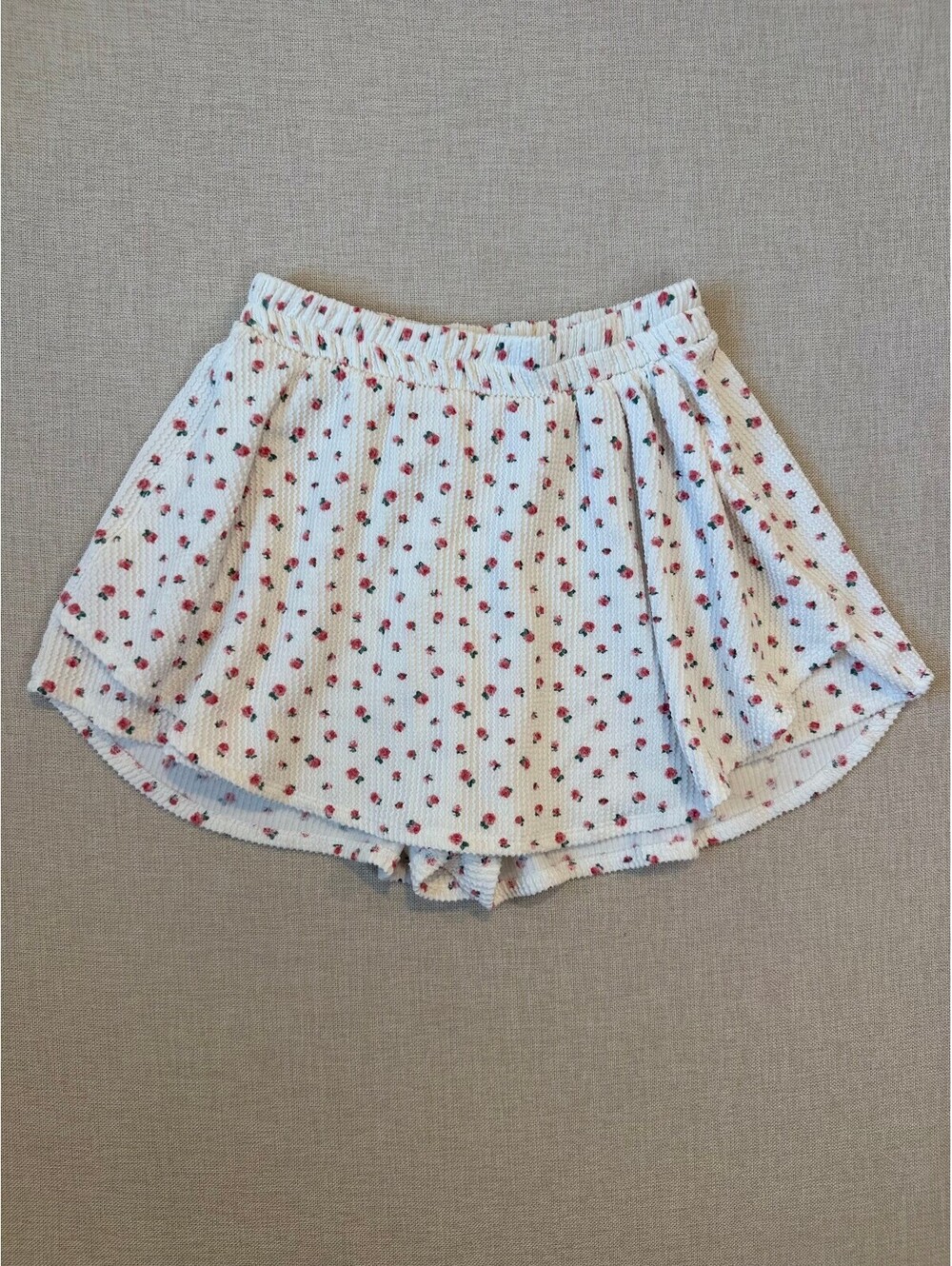 Pink Lily Floral Ribbed Skirt with shorts, Size Medium